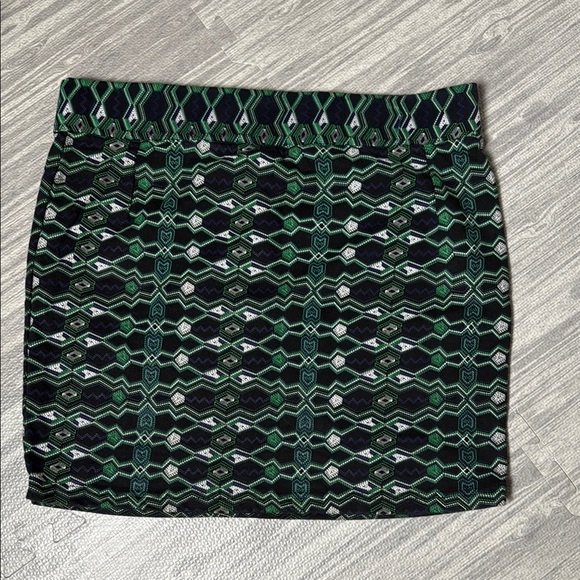 Cruel Girl Aztec Green and Black Skirt Size Large - Picture 1 of 3